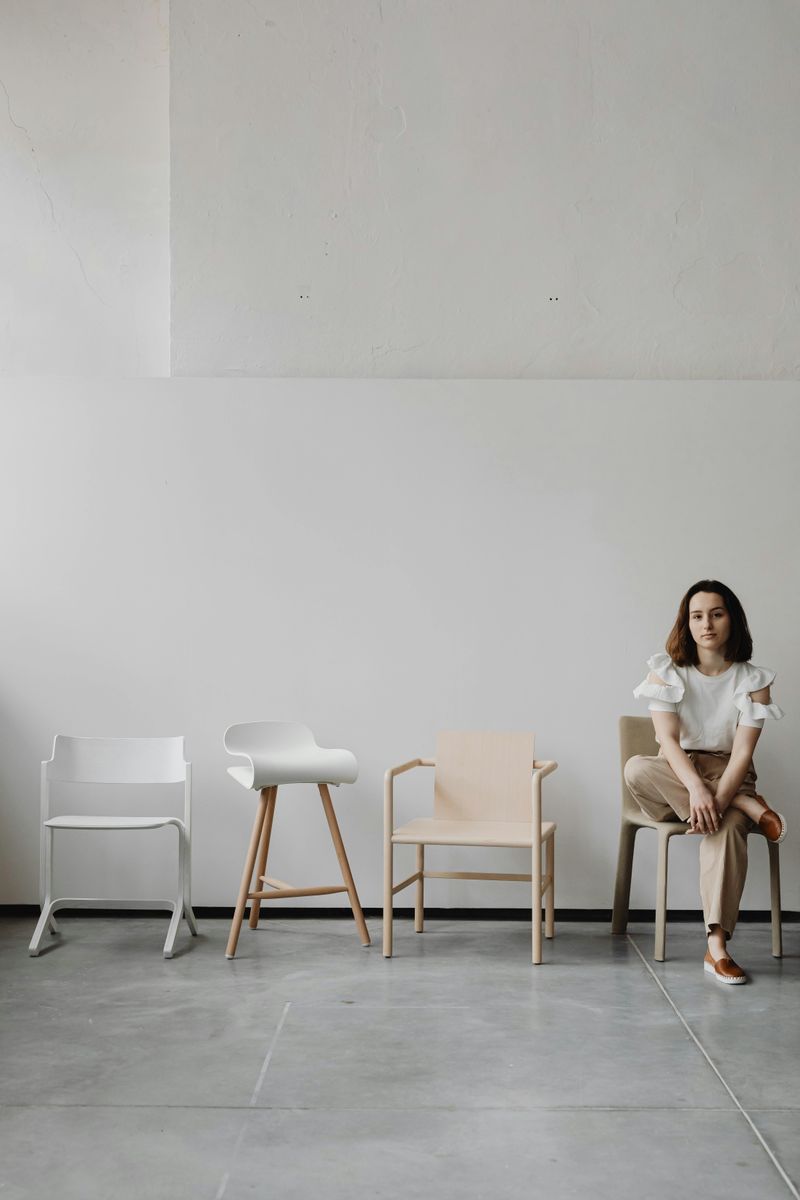 Fast-Furniture Minimalism