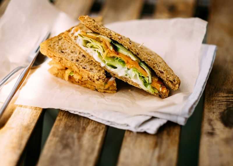 Fish Sandwich (Crispy or Grilled)