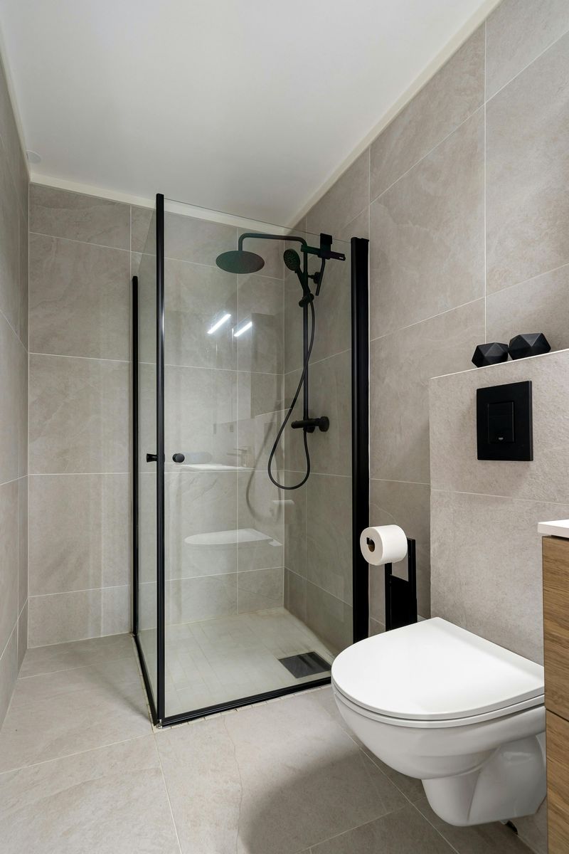 Frameless Glass Shower Enclosures
