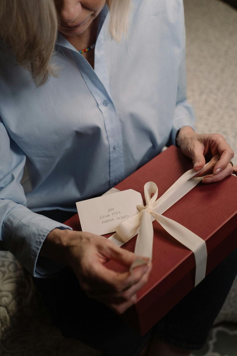 Giving Gifts with Romantic or Personal Meaning