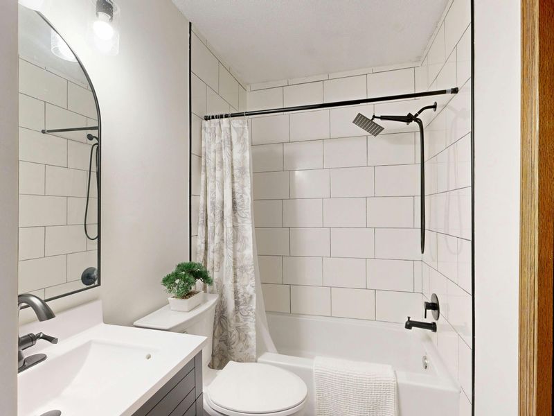 Harsh Single-Source Lighting