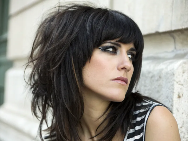 Heavy Side-Swept Bangs