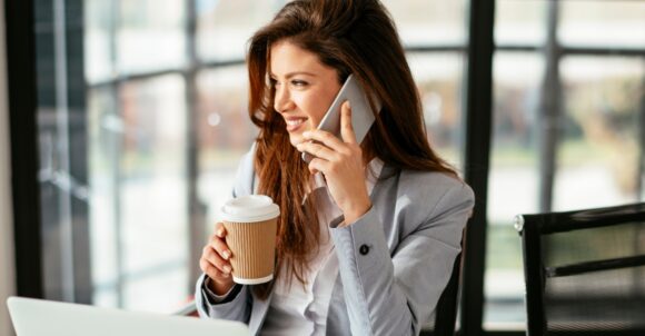 If You’re the Oldest Daughter, These 12 Relationship Issues Might Feel Familiar