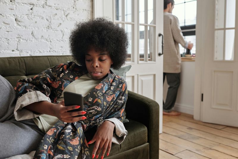 Inconsistent Communication