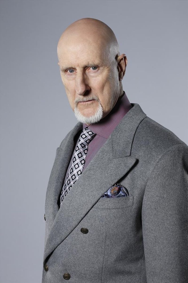 James Cromwell - 6'7''