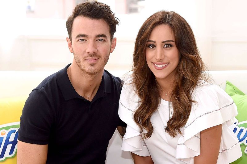 Kevin Jonas — Danielle Jonas