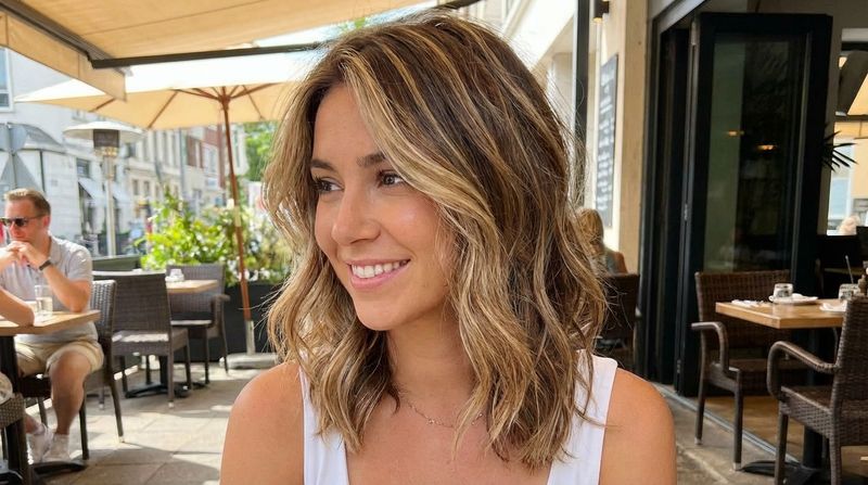 Layered Medium Cut with Highlights