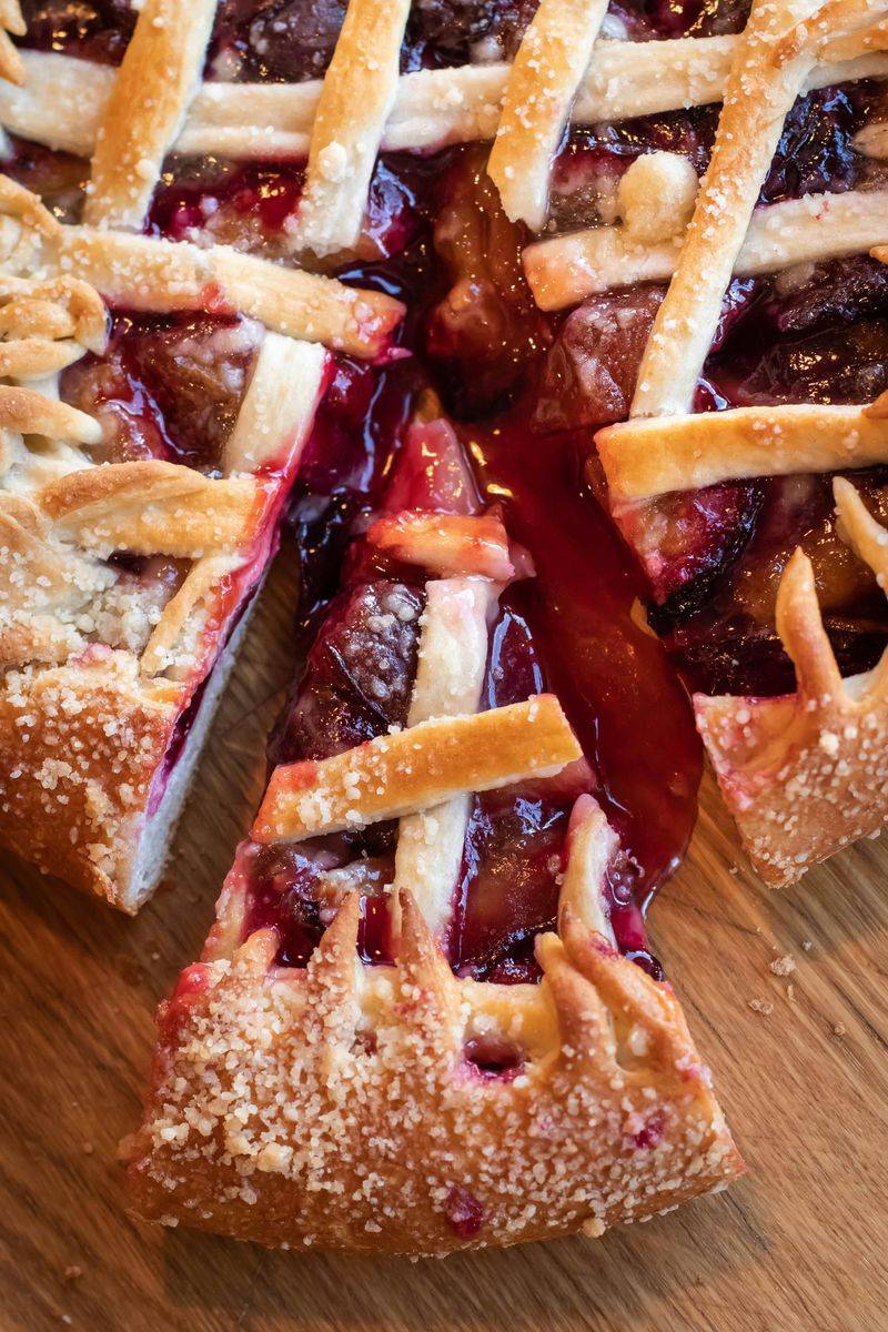 Old-Fashioned Cherry Pie