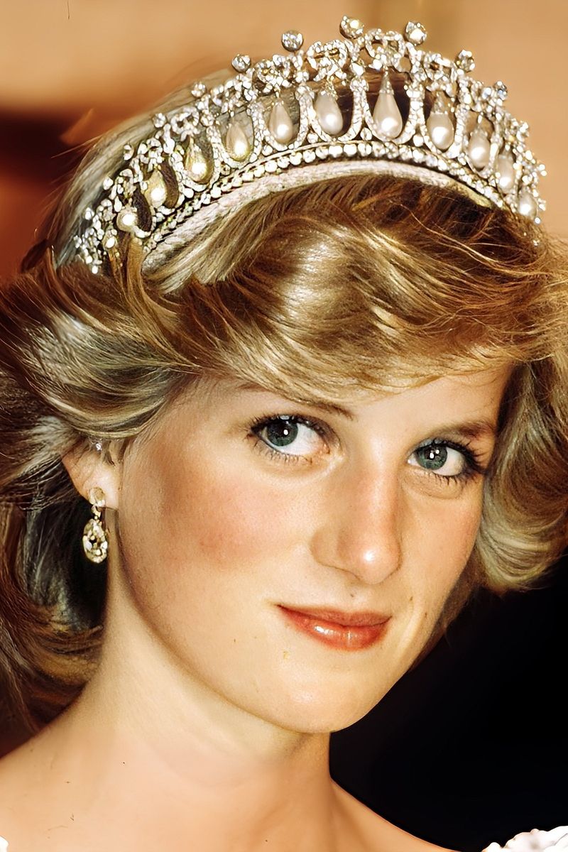 Princess Diana – Royal Fashion Icon Whose Style Influenced Decades