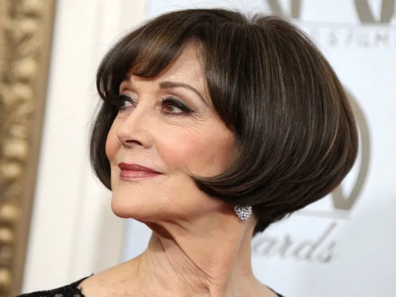 Rounded Bob with Inward Curve