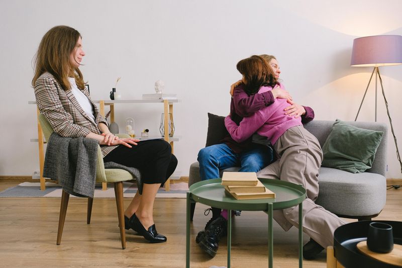 She Does Not Humiliate or Discredit Her Husband