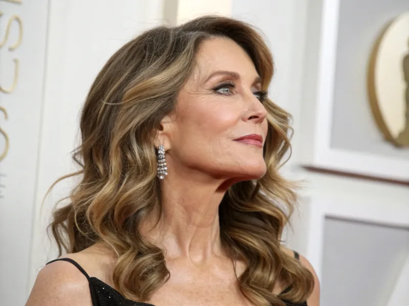 Shoulder-Length Waves