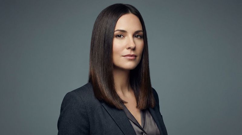 Sleek Straight with Blunt Ends