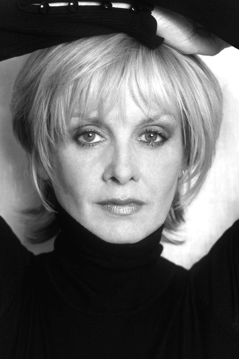 Twiggy – Face of '60s Mod Fashion and Androgynous Style