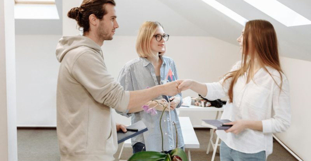 First Impressions Happen Fast: 11 Things People Notice Right Away