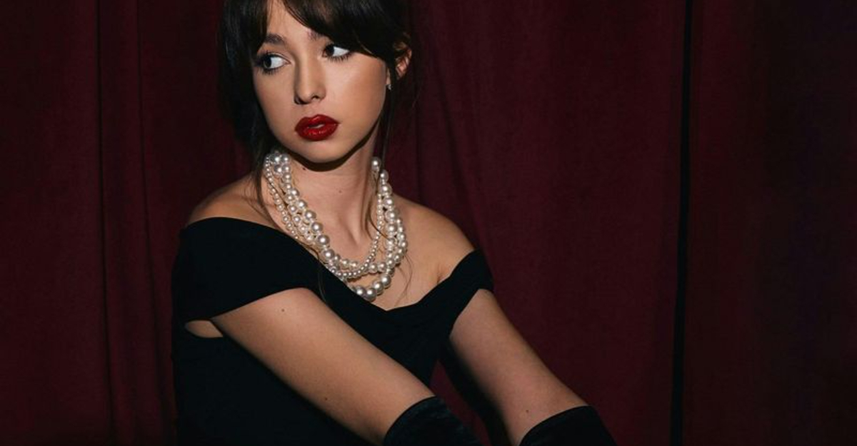 If Your Wardrobe Is Mostly Dark, People Often Read You This Way