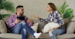 These 11 Warning Signs Shouldn't Be Ignored in Relationships