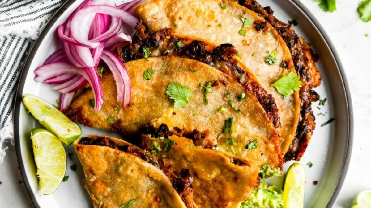 12 Mediterranean Sheet-Pan Meals That Make Gut Health Easy