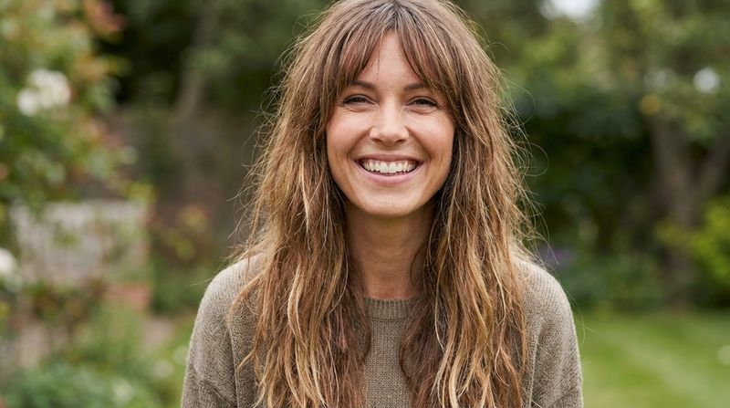 Face-Framing Layers with Soft Curtain Bangs