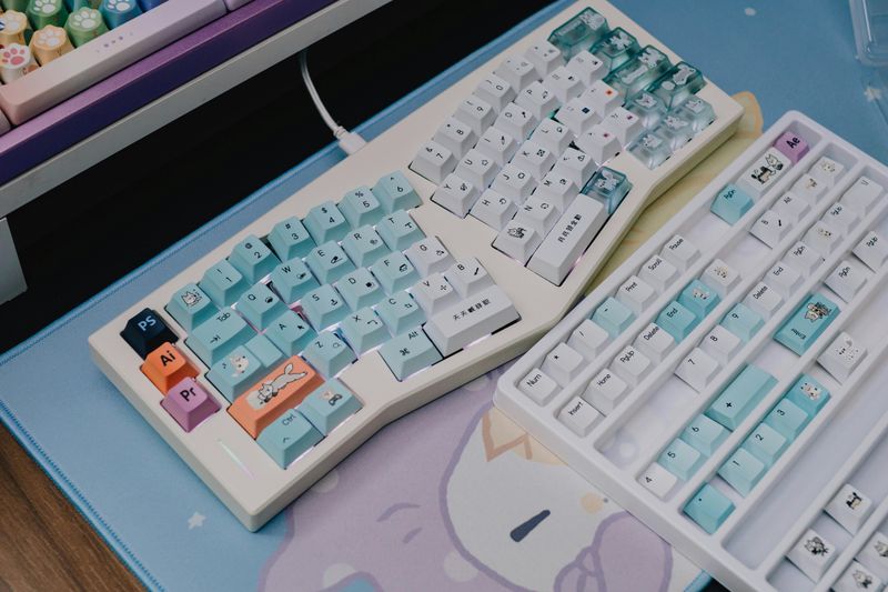 Hyper-Curated Desk Setups