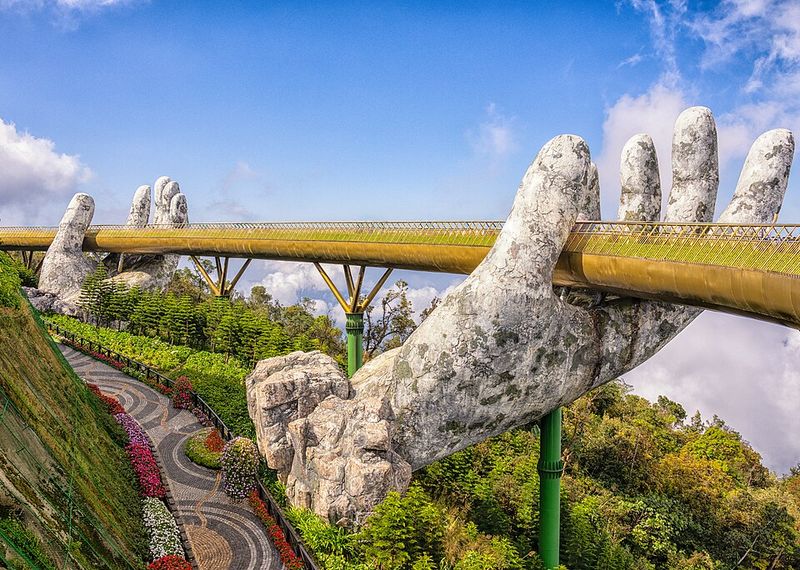 Golden Bridge (Cầu Vàng) – Ba Na Hills, Vietnam