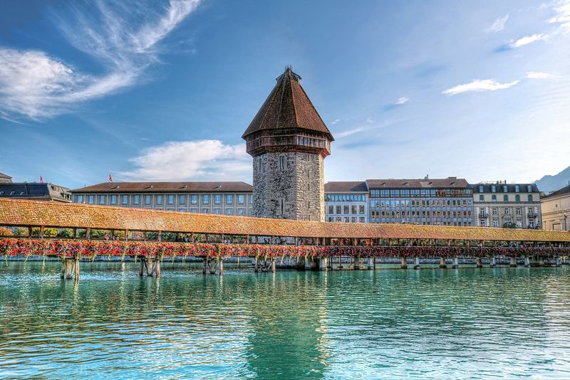 Kapellbrücke (Chapel Bridge) – Lucerne, Switzerland