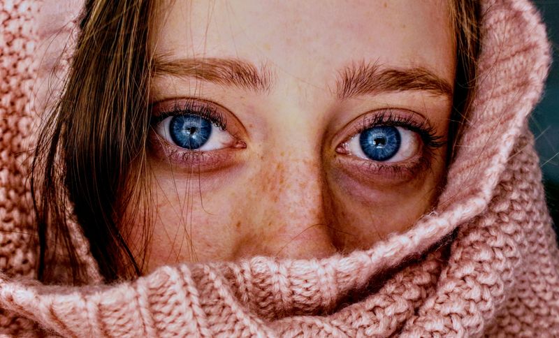 Blue Eyes Might Tolerate Pain Better