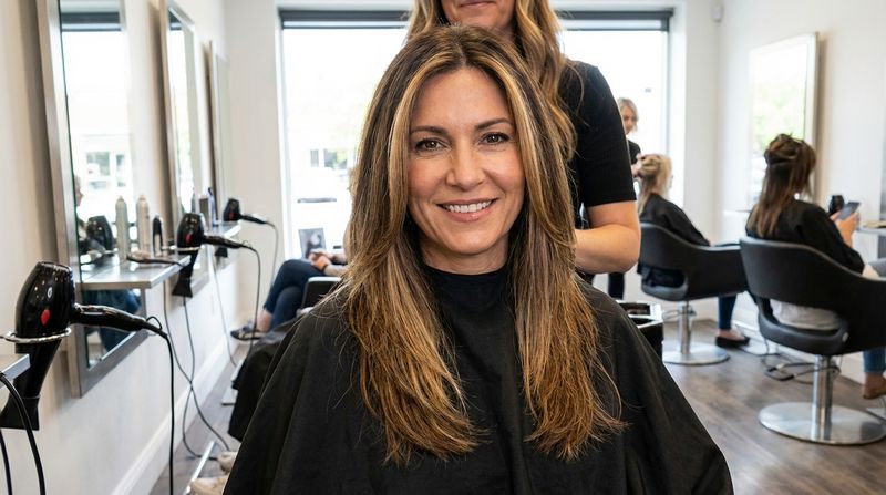 Long Layers with Face-Framing Highlights