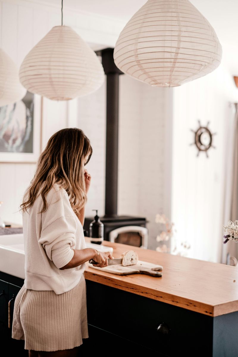 Pale Oak (Benjamin Moore Pale Oak OC-20)