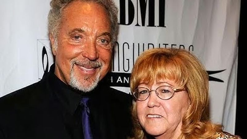 Tom Jones & Melinda Trenchard