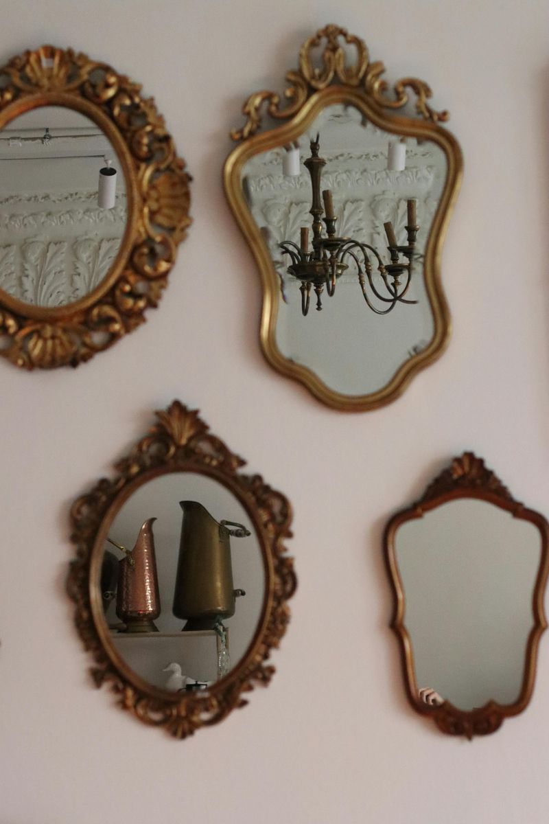 Utilize Antique Mirrors