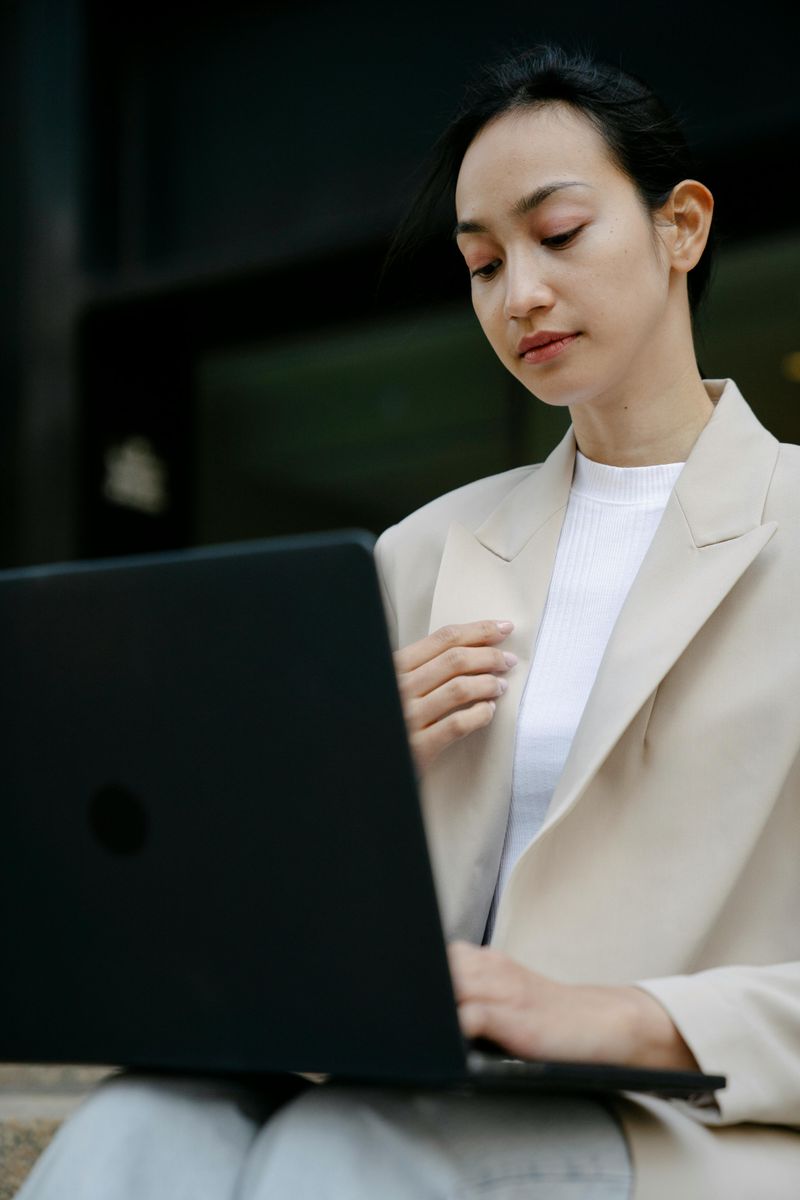 Wanting Both Independence and Closeness