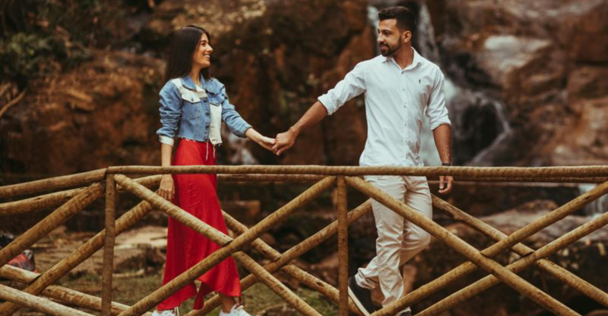 How to Read His Body Language: 10 Signs He Might Like You