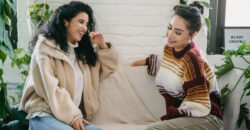 How to Tell When Someone Feels Deeply Connected to You: 10 Signs