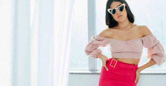 Still Holding Onto These? Fashion Experts Say It’s Time to Let Go