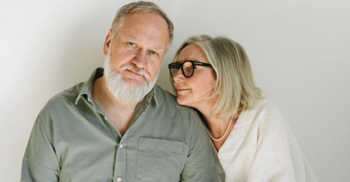 The 12 Signs That Made Me Realize My Husband Never Let Go of His Ex