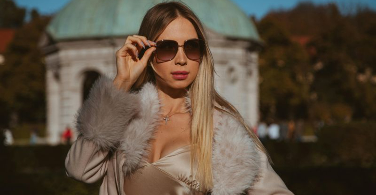 These 10 Once-Popular Fashion Choices Now Look Tired