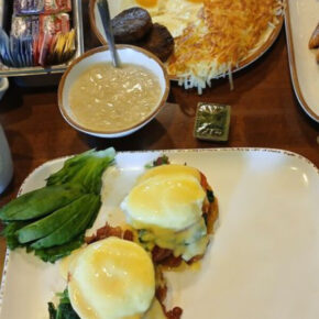 These 8 Texas Mom-and-Pop Diners Put Chain Restaurants to Shame