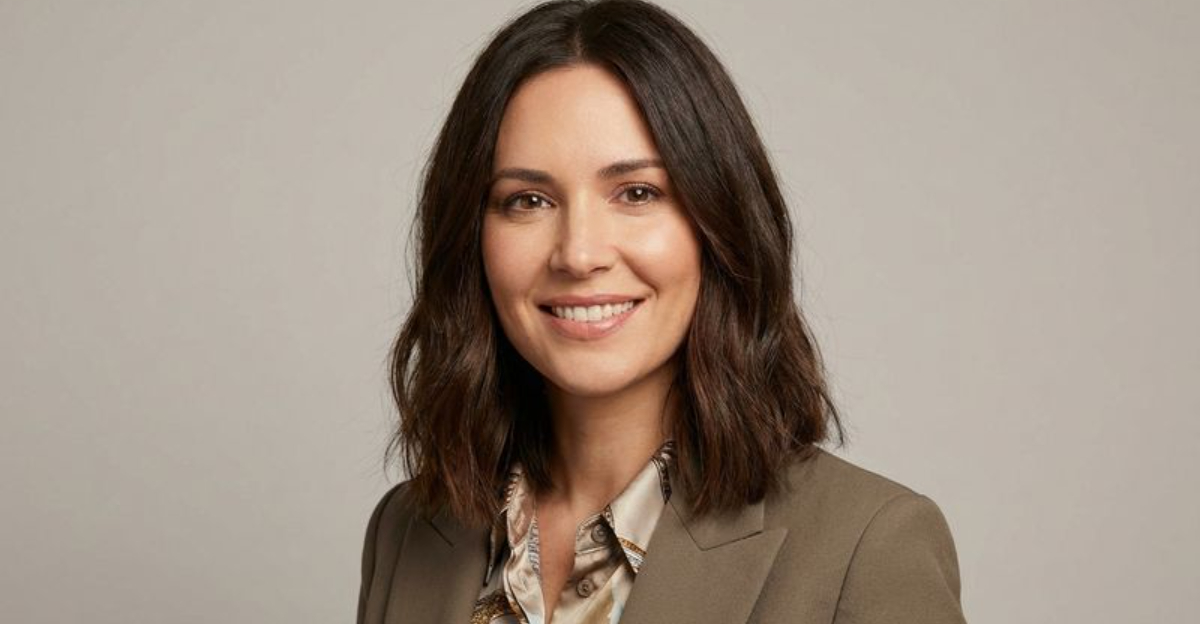 12 Haircuts That Frame the Face in the Most Flattering Way