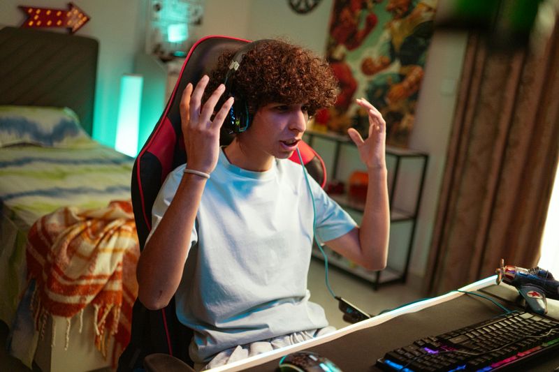 Navigating Online Communities Like Real-World Spaces