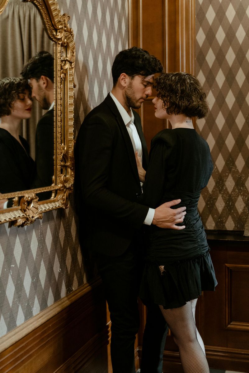 Mirroring of Unresolved Issues