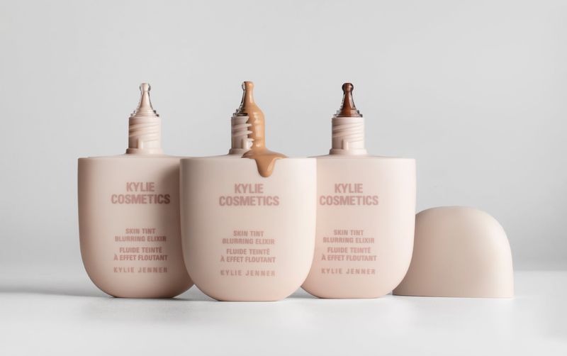 Kylie Cosmetics Skin Tint Blurring Elixir