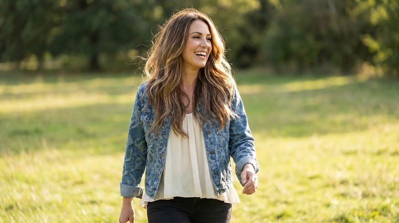 Long Layers with Natural Movement