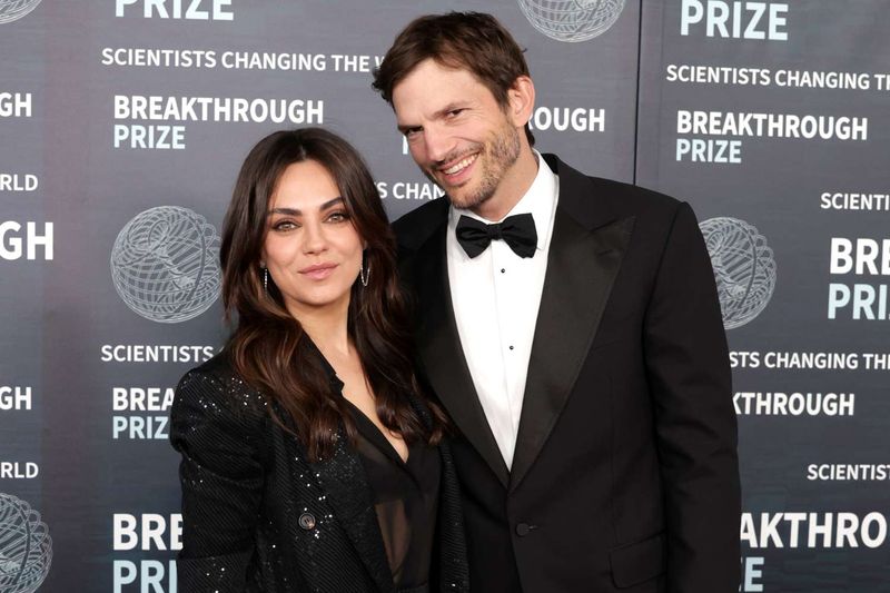 Mila Kunis and Ashton Kutcher