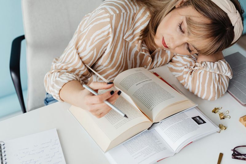 Background Boredom Instead of Background Noise