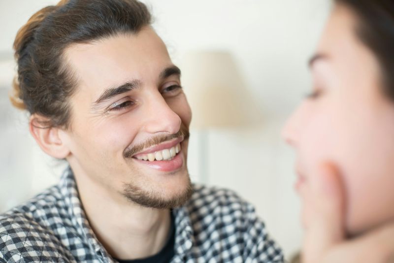 Warm Eye Contact With a Hint of Mischief