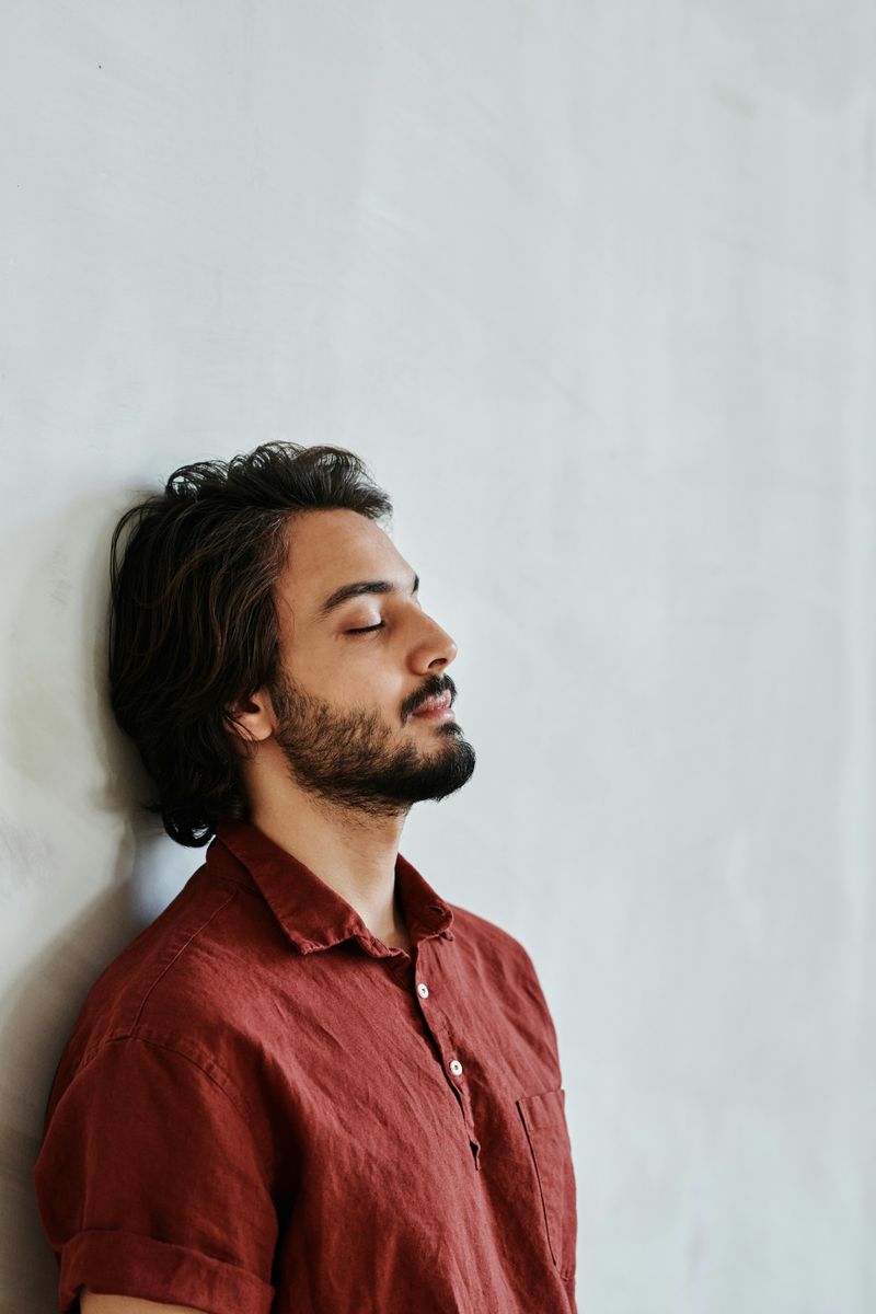 He Stays Composed When Others Get Rattled