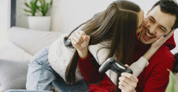 Men Who Effortlessly Win Women Over Often Do These 10 Simple Things