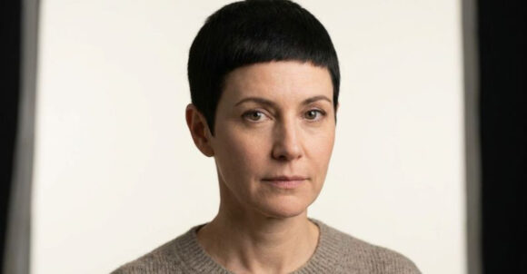 10 Hairstyles That Sabotage Volume and Make You Look Older