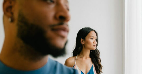 13 Common Ways Men Behave Toward Women They’re Not Attracted To